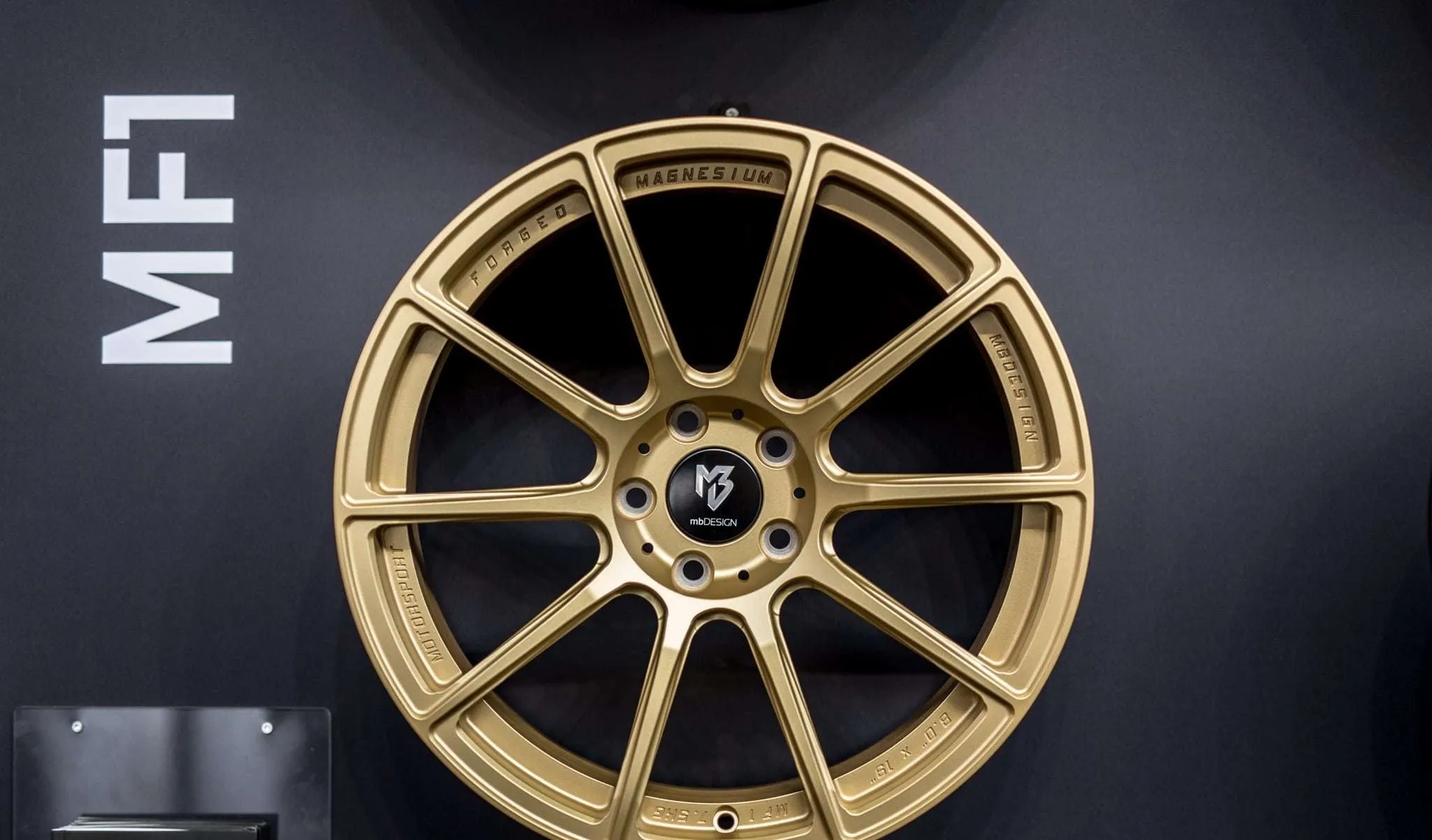 Geschmiedetes MF1 Magnesiumrad in Gold